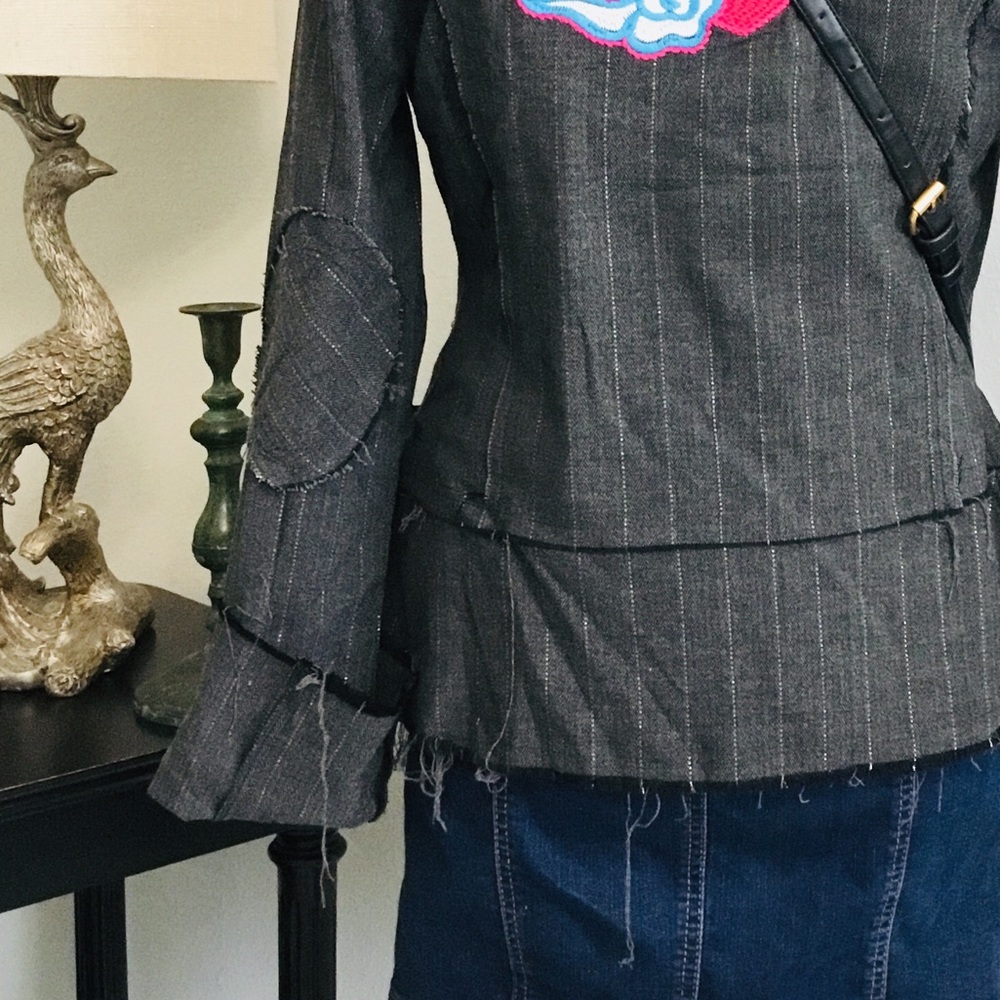 {New} Lucca Embroidered blazer - Picture 5 of 7